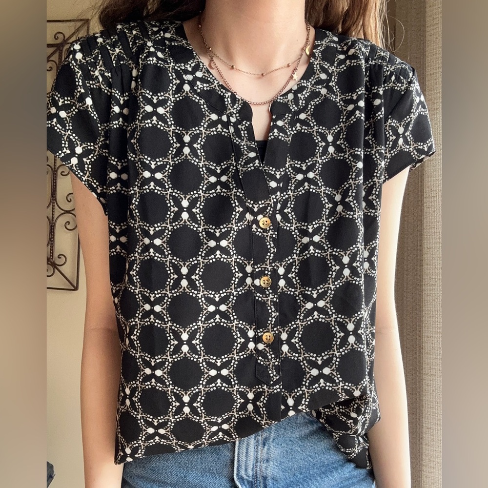 DONATED Black Geometric Button Up Blouse